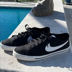 Nike Canvas Black and White Sneakers